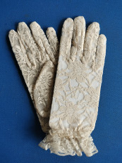 Beige Lace Gloves